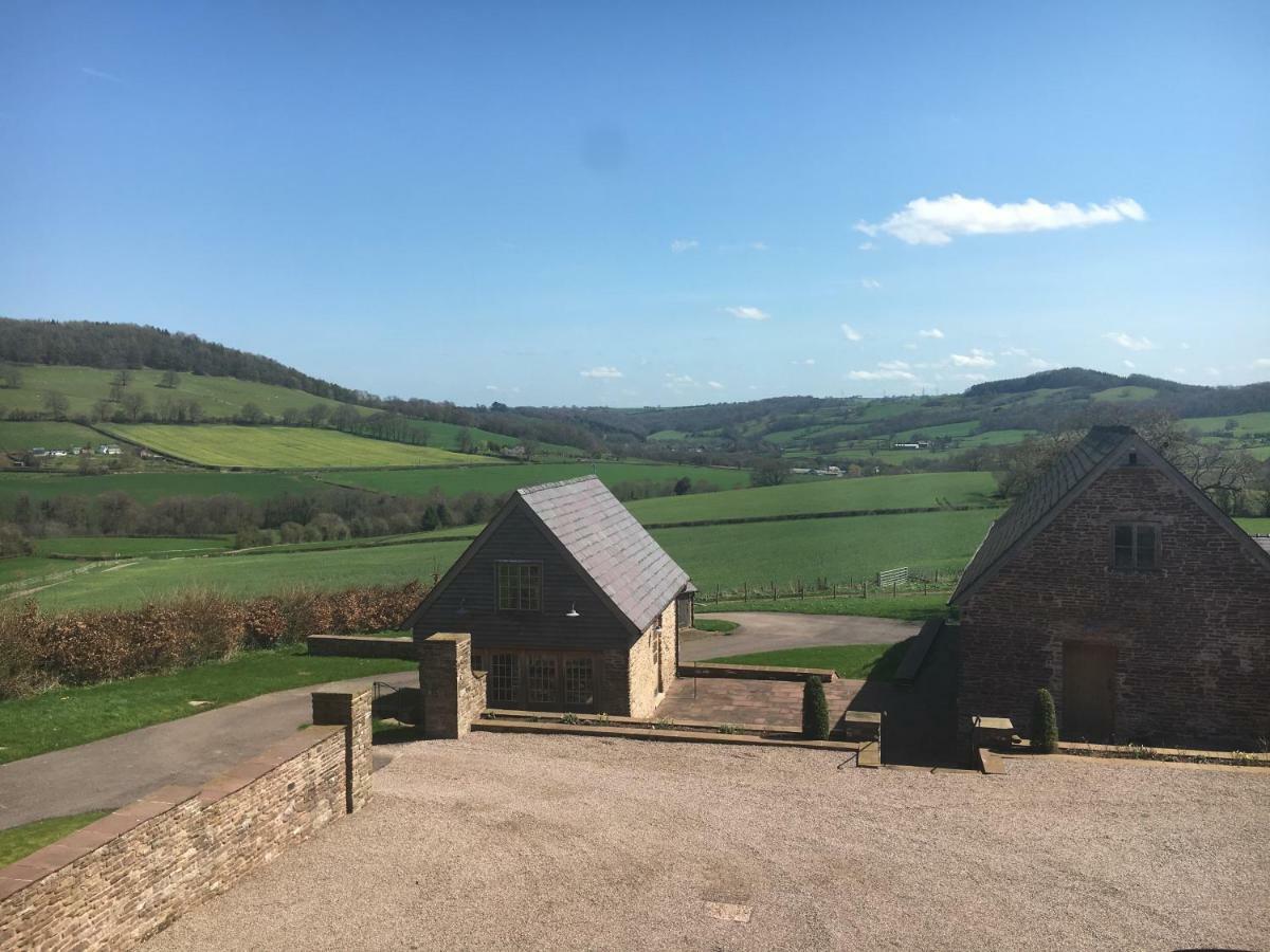 Demesne Farm Guesthouse 몬머스 외부 사진